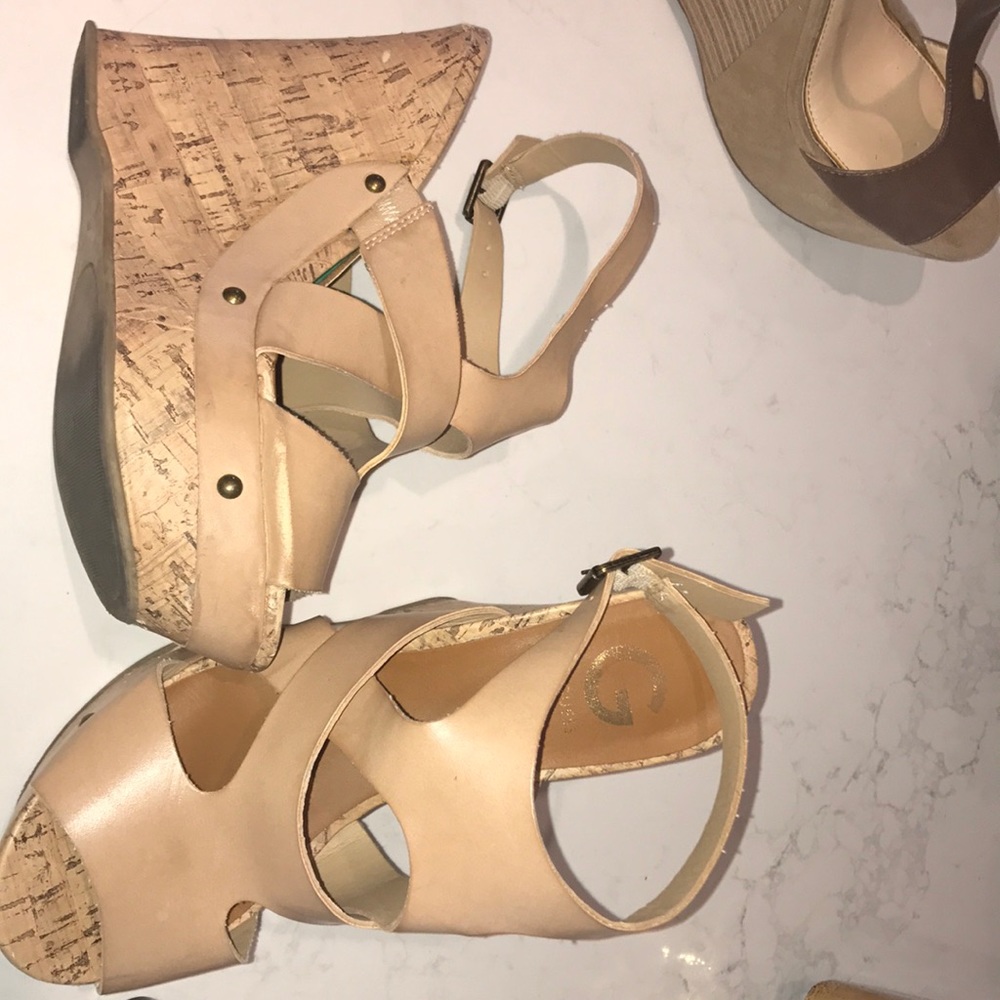 G by Guess tan/cream wedges!